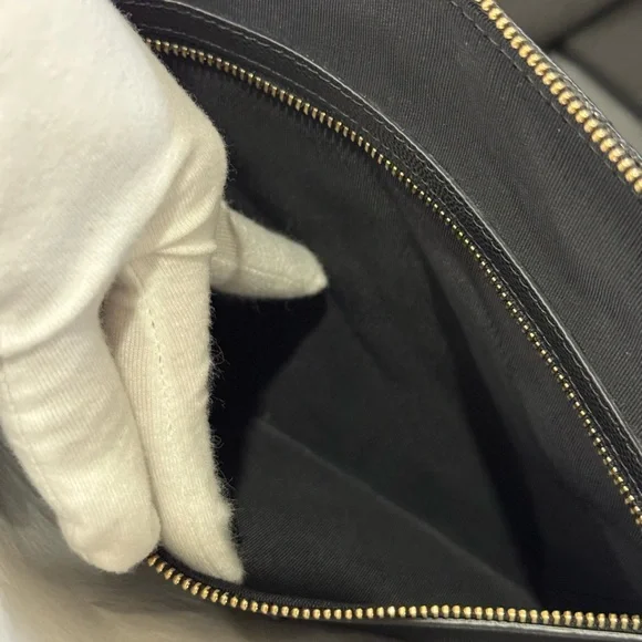 CHANEL o case large (Black Quilted Clutch) - (1600) - Picture 3 of 5